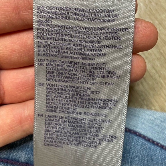 NYJD Cutt Off Shorts Size 6 Jeans Womens Blue Denim Cotton Flat Front Light Blue - Picture 6 of 14